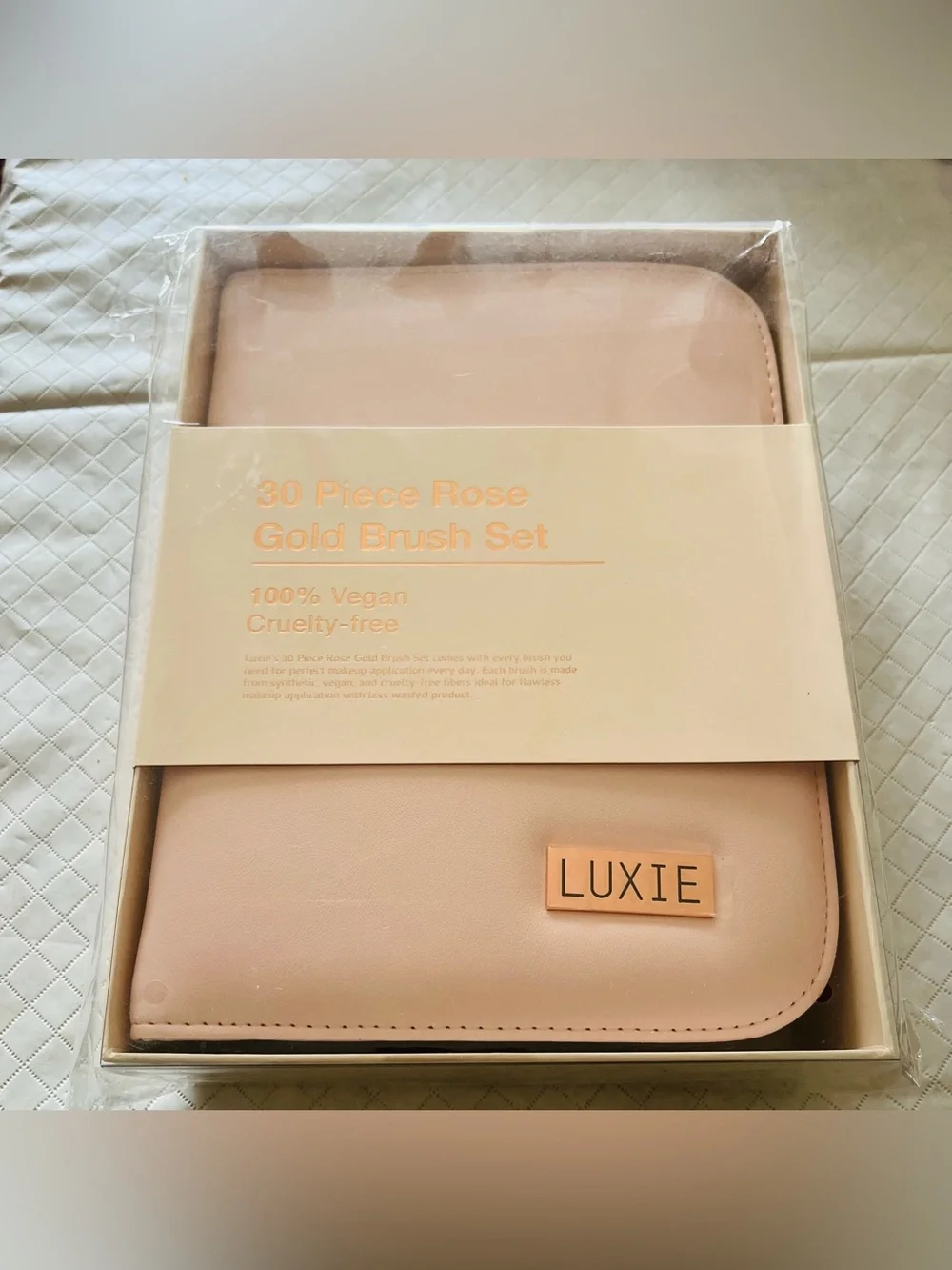 BRAND NEW Luxie 30 Piece Rose Gold Brush Set